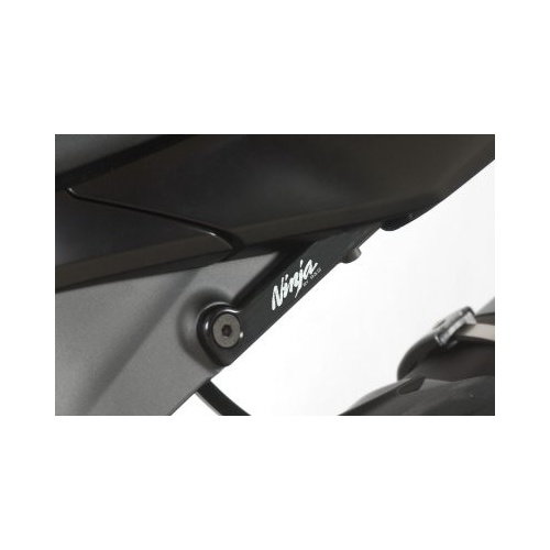 R&G Racing Rear Footrest Blanking Plates Black for Kawasaki ZX6-R 09-20